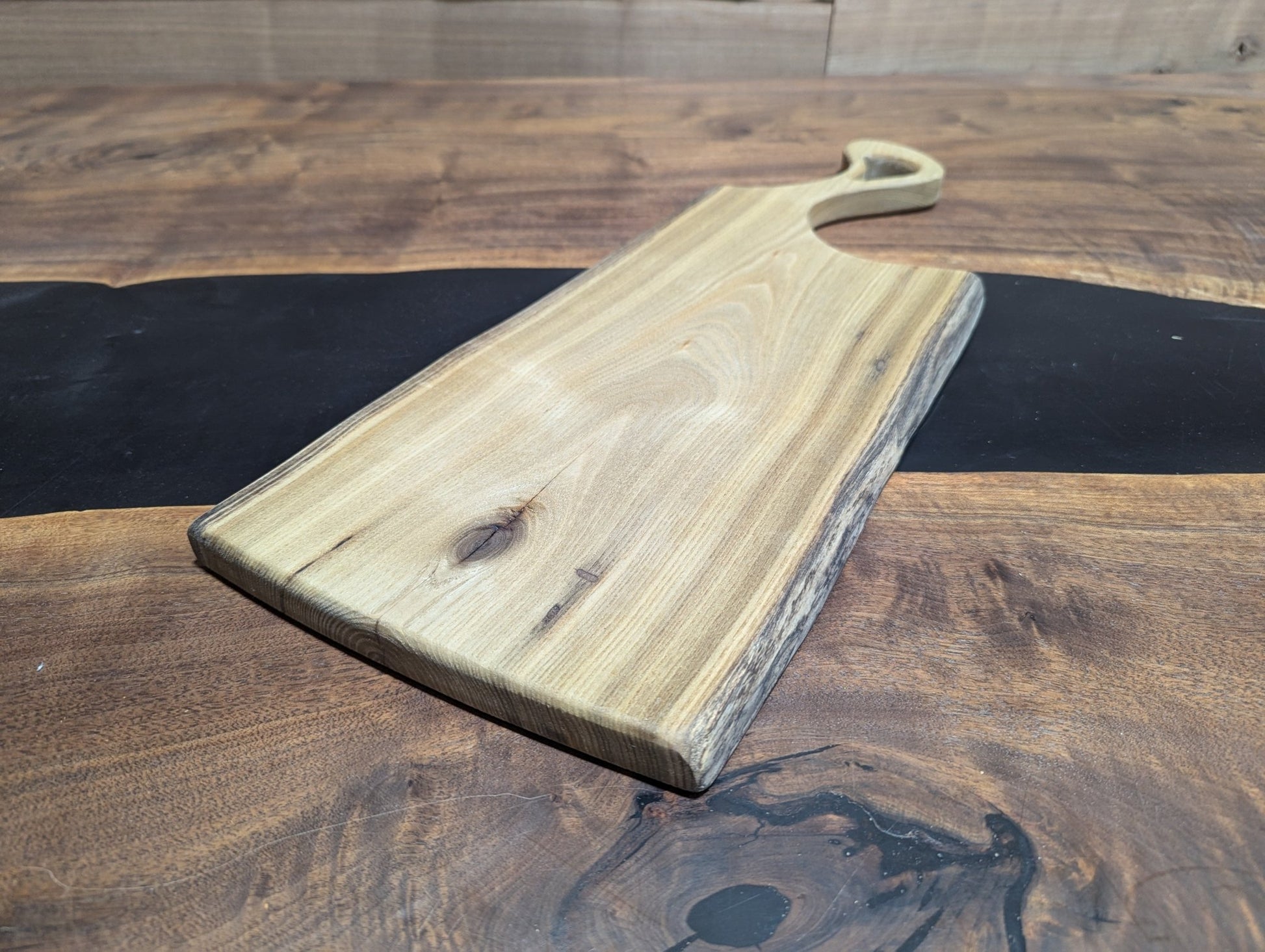 Elm Charcuterie Board with Handle – Durable and Stylish Serving Platter - My Store